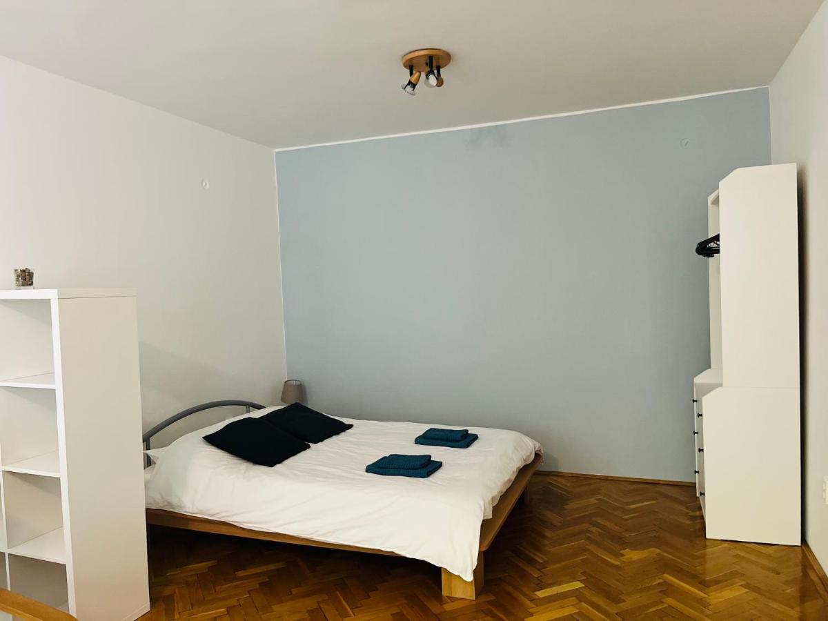 Appartamento Bauhaus Flat In Amazing Location Budapest Esterno foto